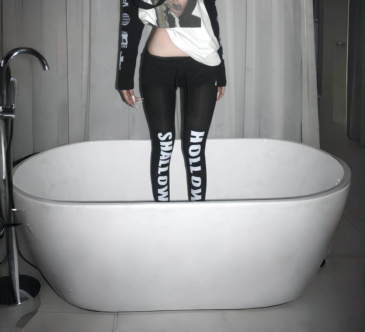 WAVE PORTRAIT PRINT LONG SLEEVE TEE