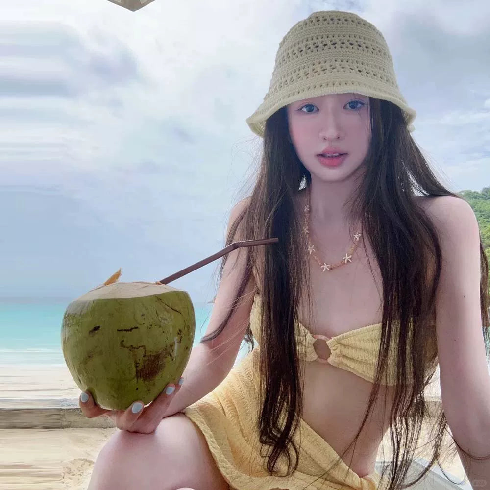 CHIC SWIMWEAR SET FOR VACATIONS