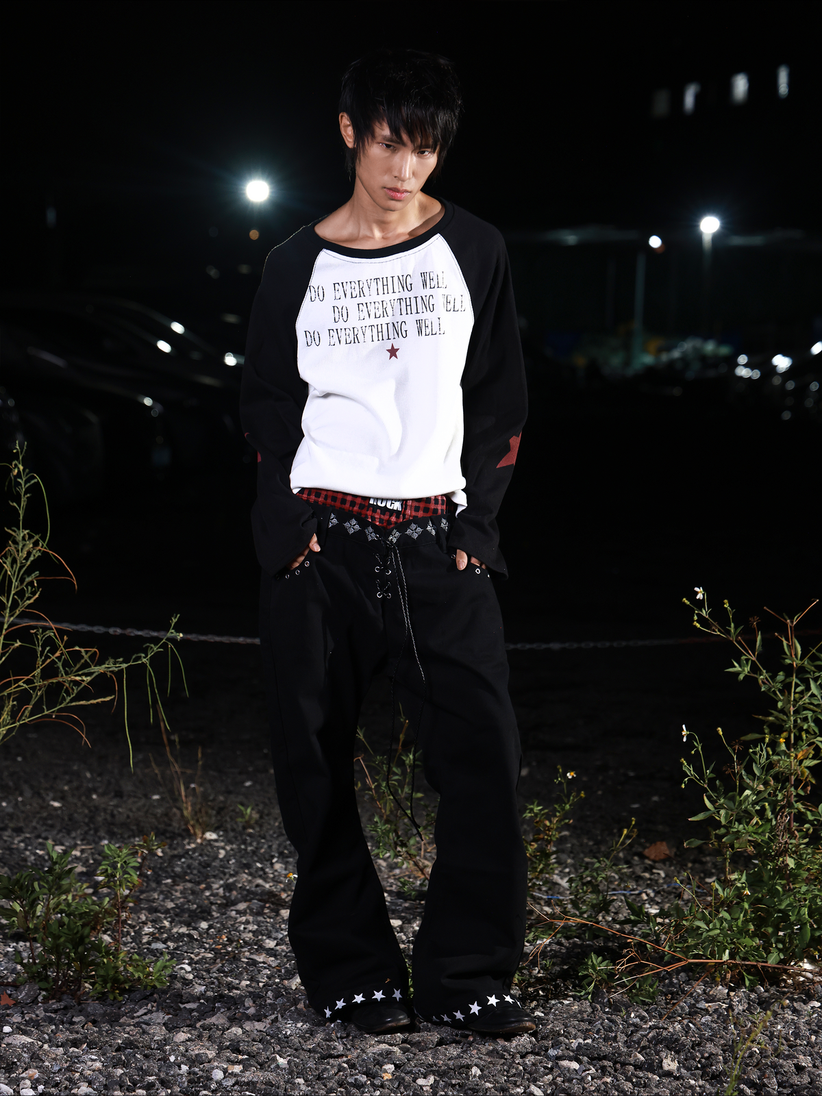 THREADED BLACK AND WHITE TEE