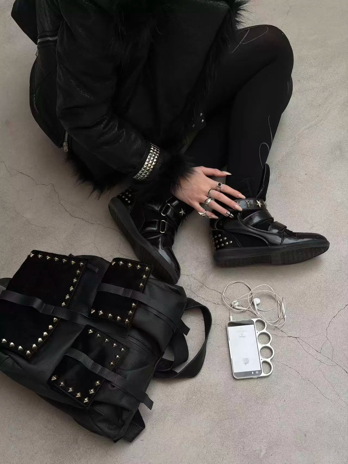 RETRO RIVET PLATFORM SNEAKERS