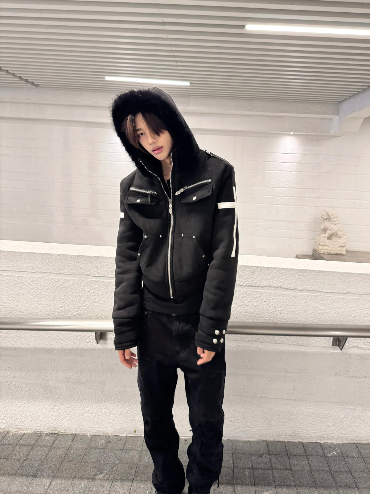 THICK HOODED SUEDE SWEATSHIRT