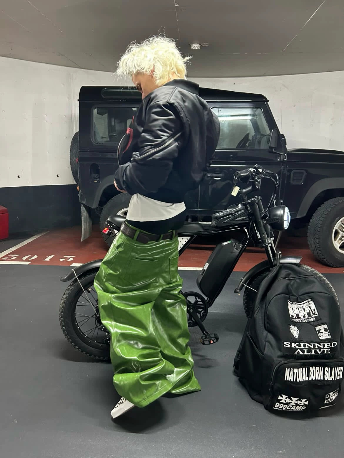 CRISPY GREEN LEATHER BAGGY PANTS