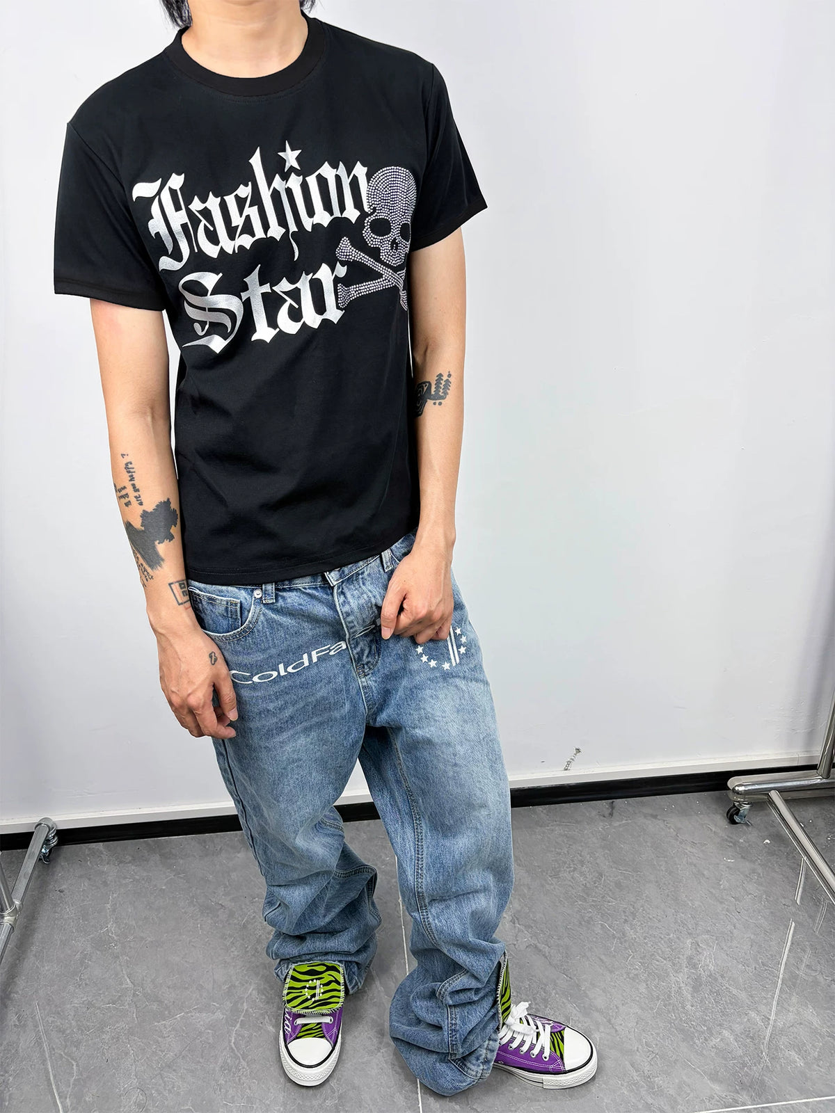 RHINESTONE SHOULDER TEE
