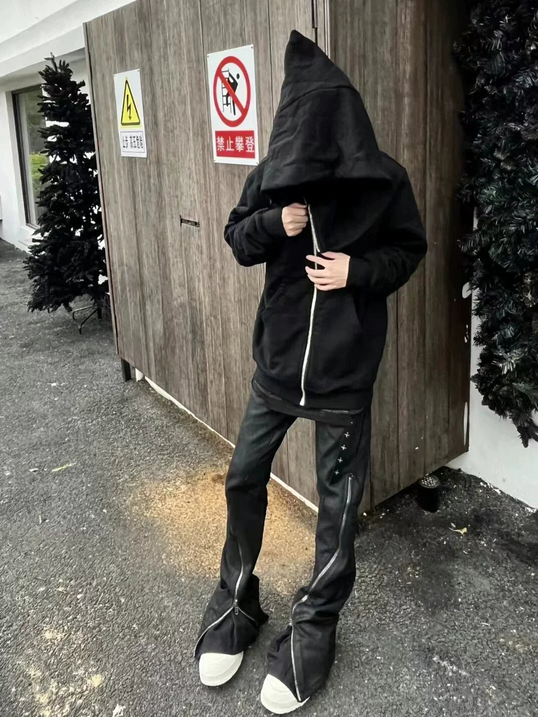 OBLIQUE ZIP WIZARD HOODIE