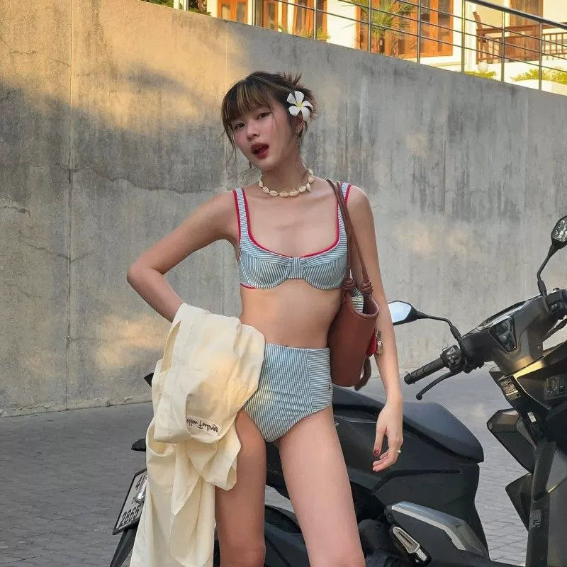 COLOR-BLOCKED HIGH-WAISTED BIKINI