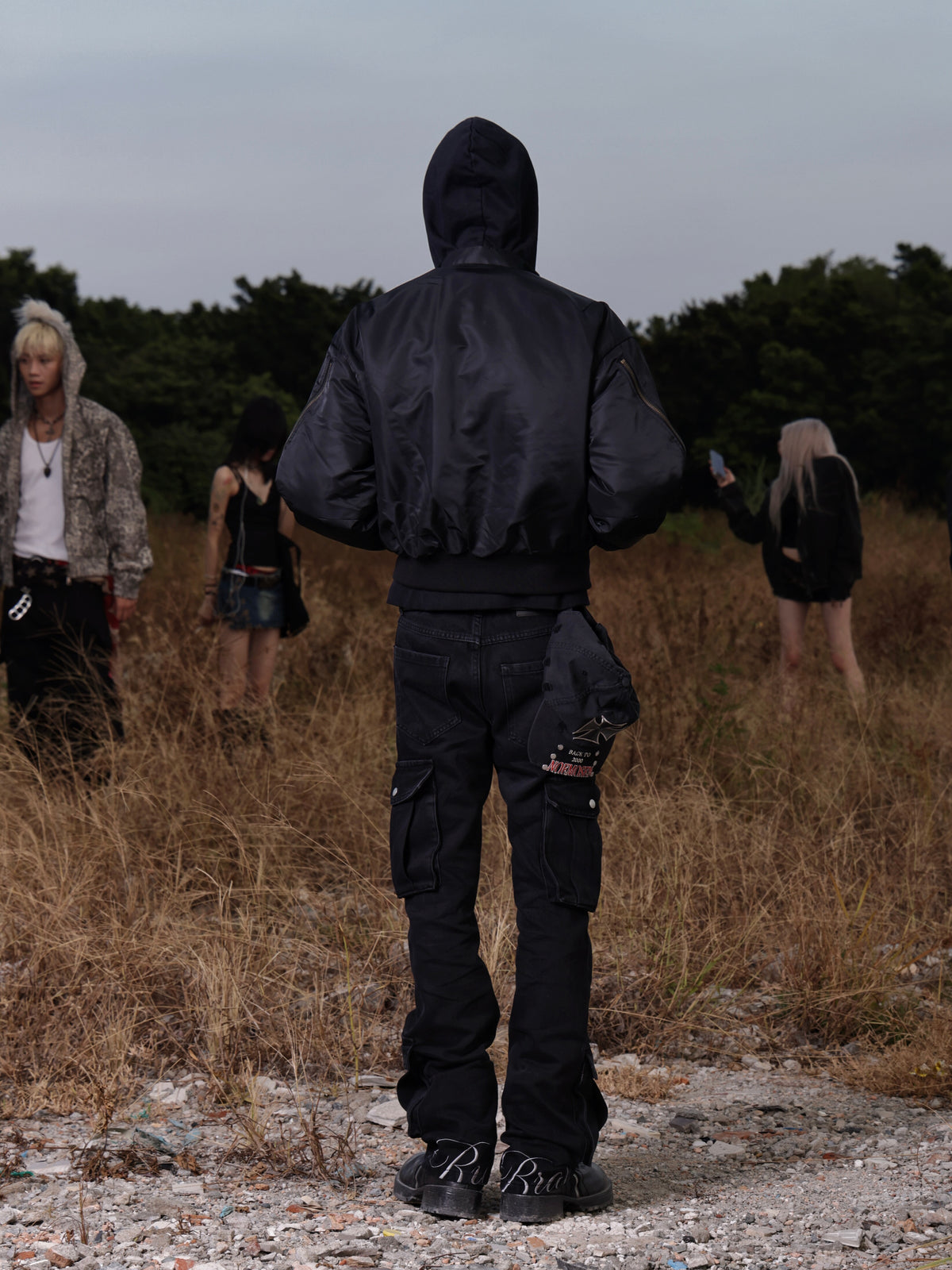 DISTRESSED BLACK SLIM FIT DENIM PANTS