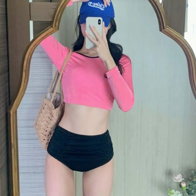 MODEST SUN-PROTECTIVE SWIM SET