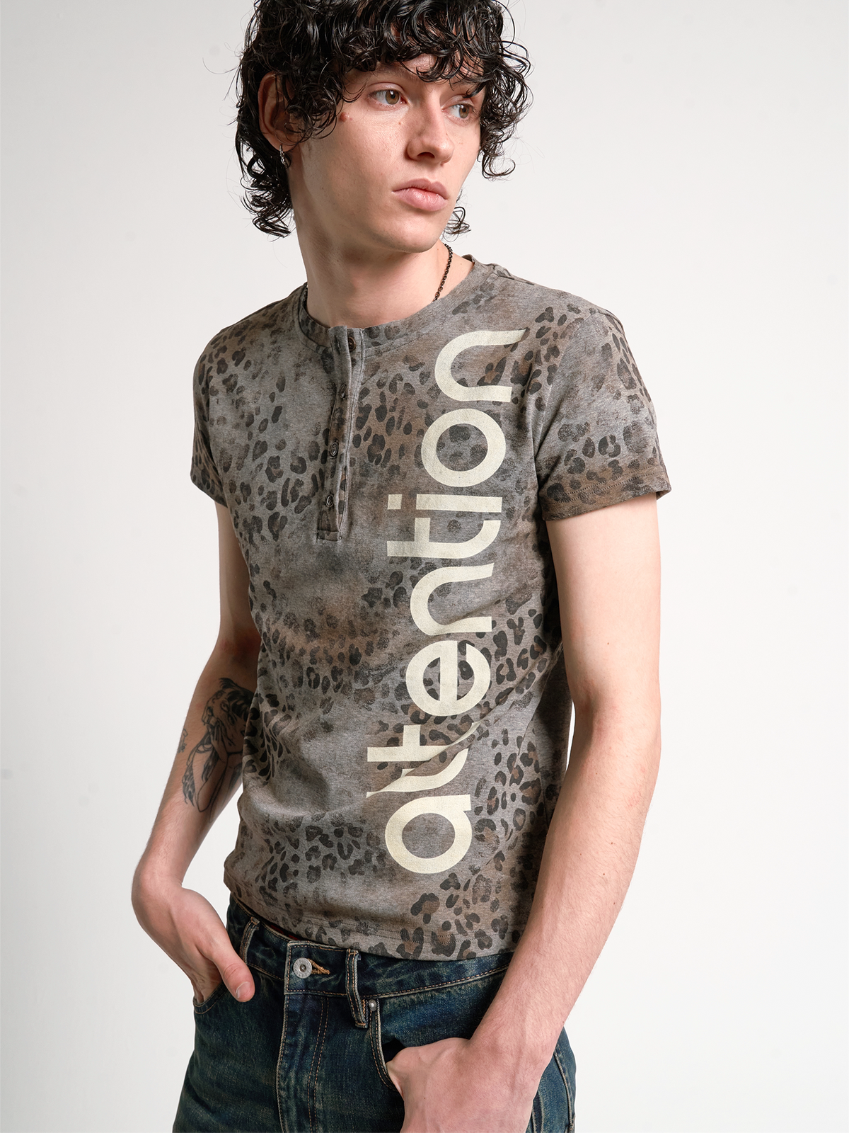 BROWN LEOPARD PRINT HENLEY T-SHIRT