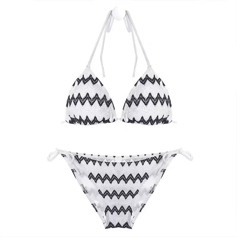 FLATTERING THREE-PIECE BIKINI SET