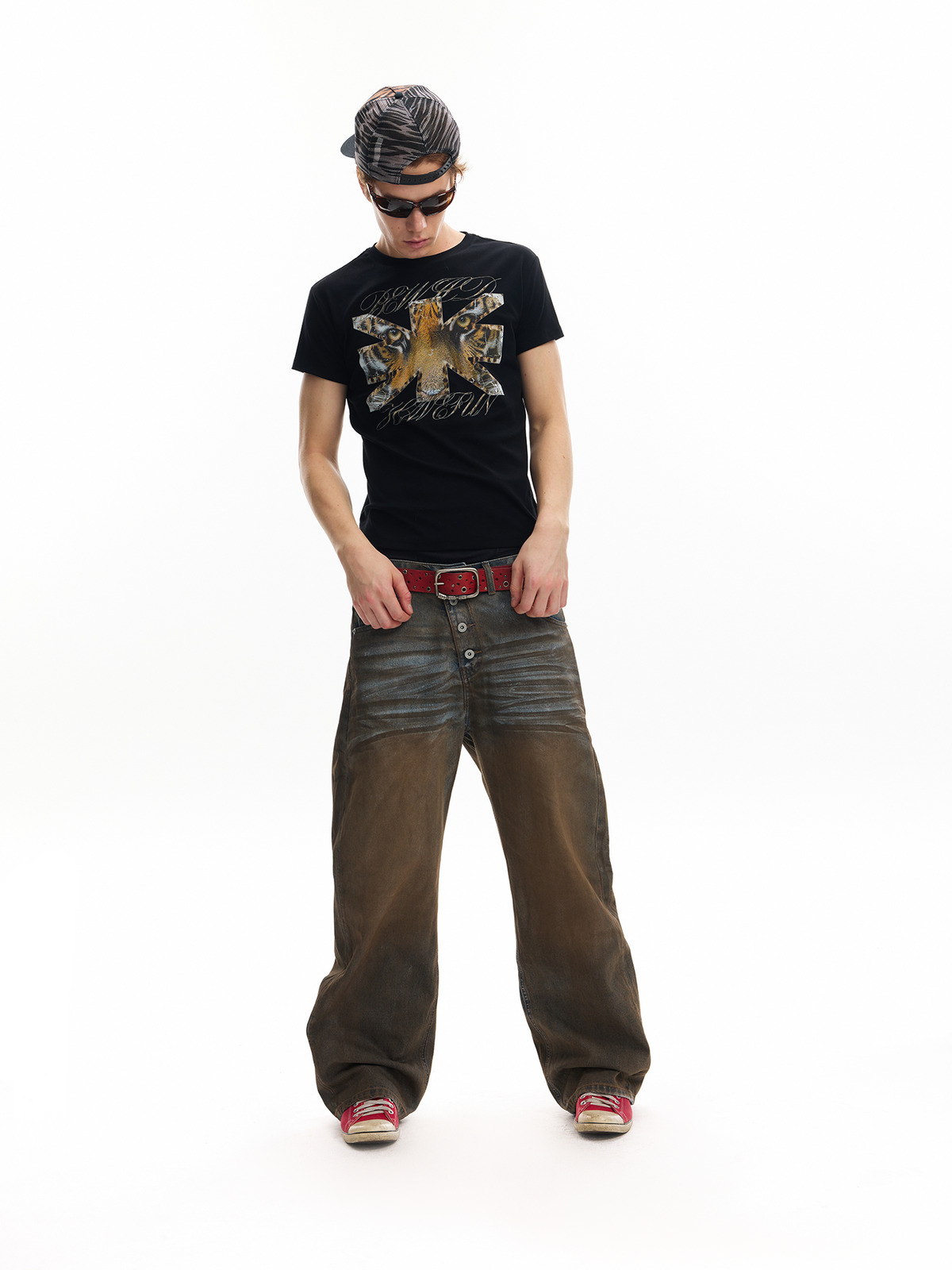 DISTRESSED SILVER BATIK JEANS