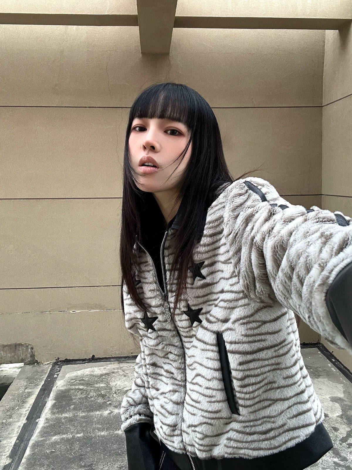 TIGER STRIPE SPLICED JACKET