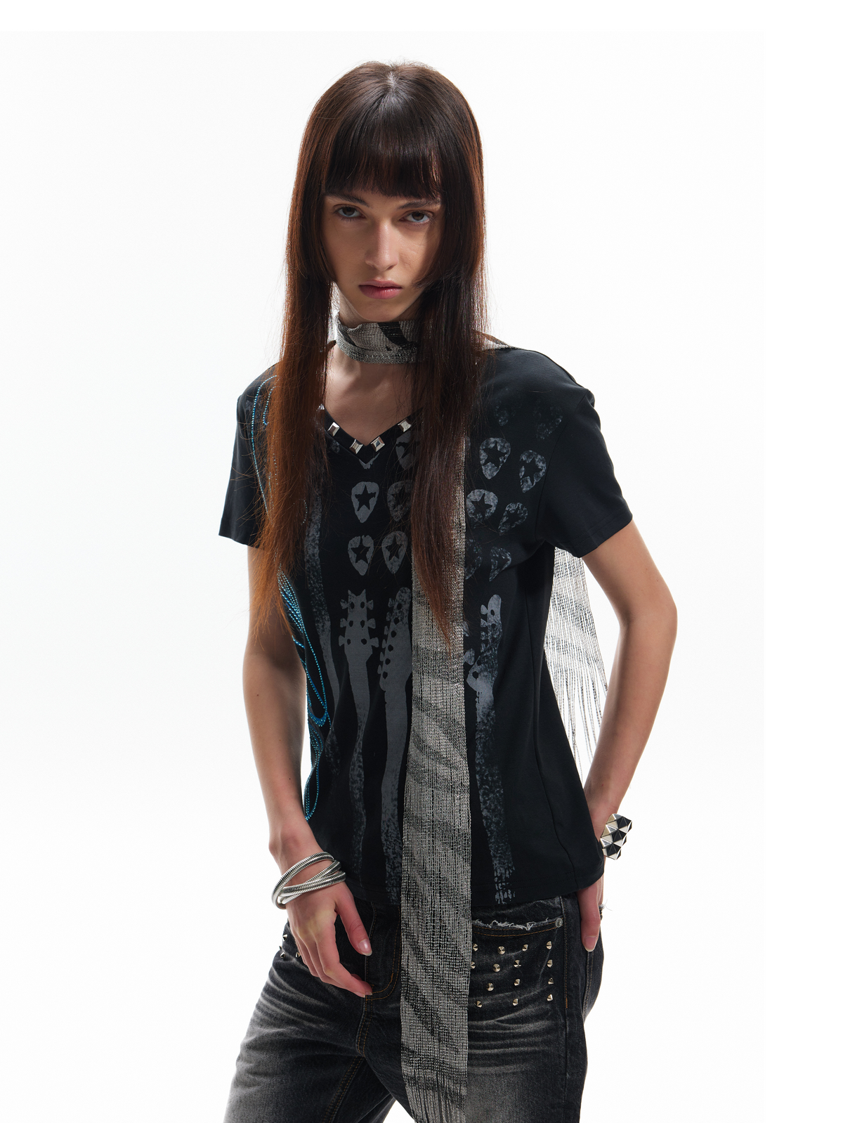RHINESTONE V-NECK T-SHIRT