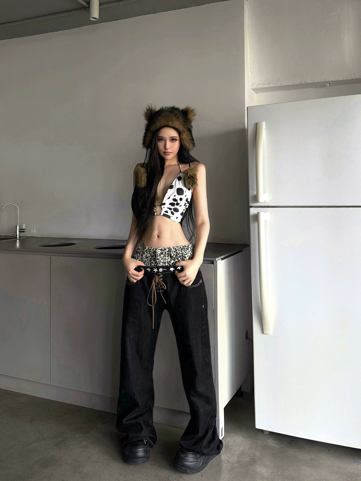 LEOPARD PRINT CURVED-LEG JEANS