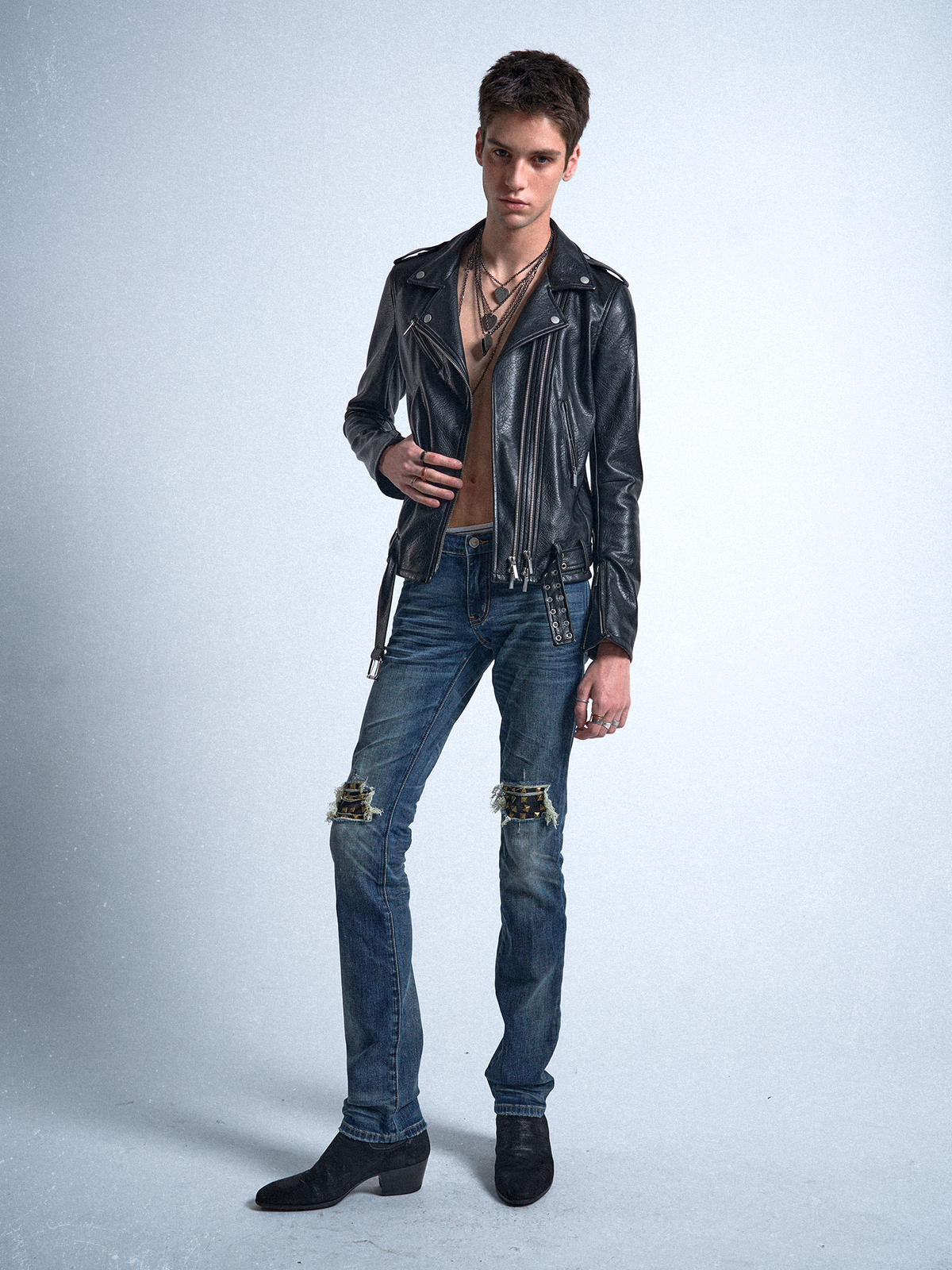 DISTRESSED BLUE STRETCH JEANS