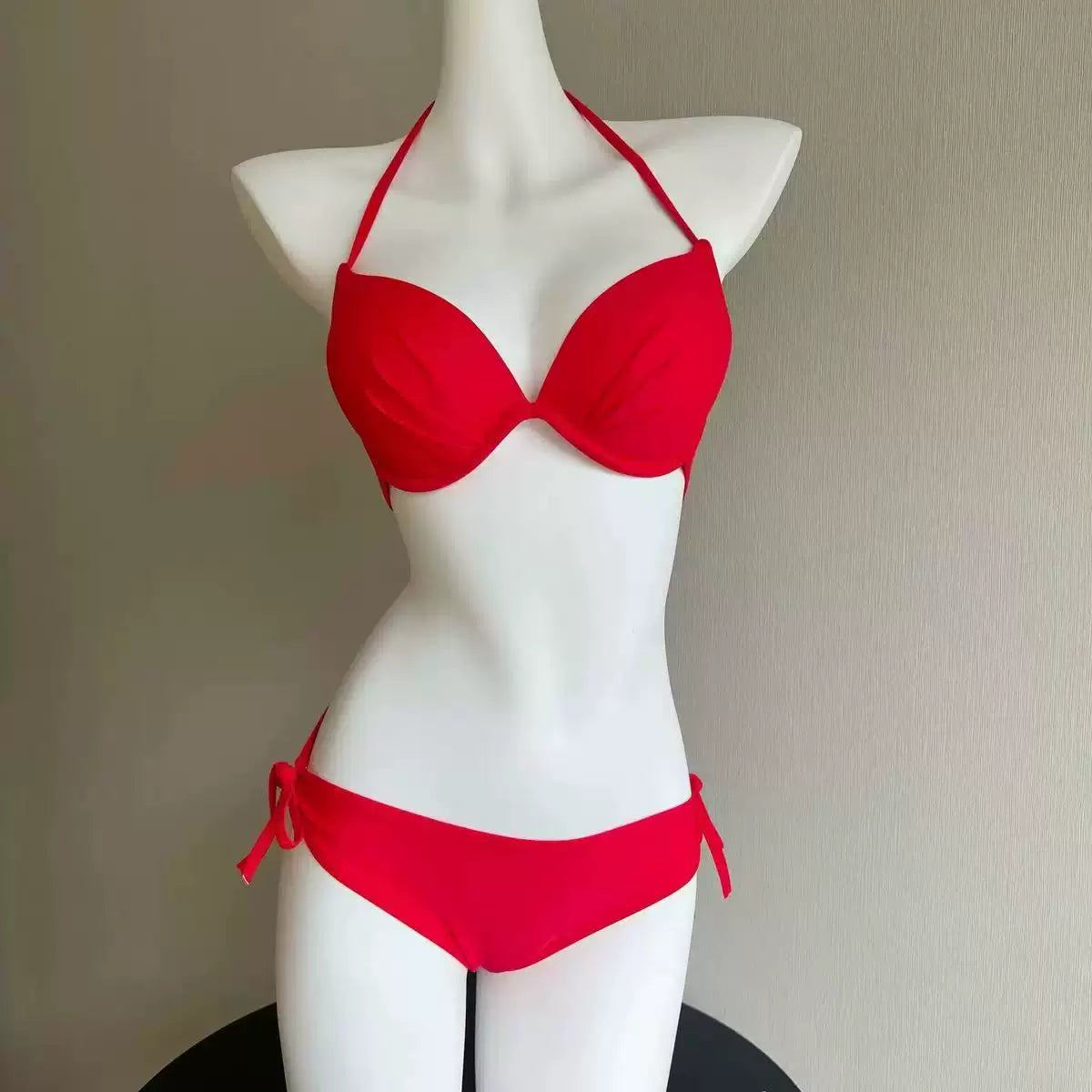 CHIC THREE-PIECE BIKINI SET