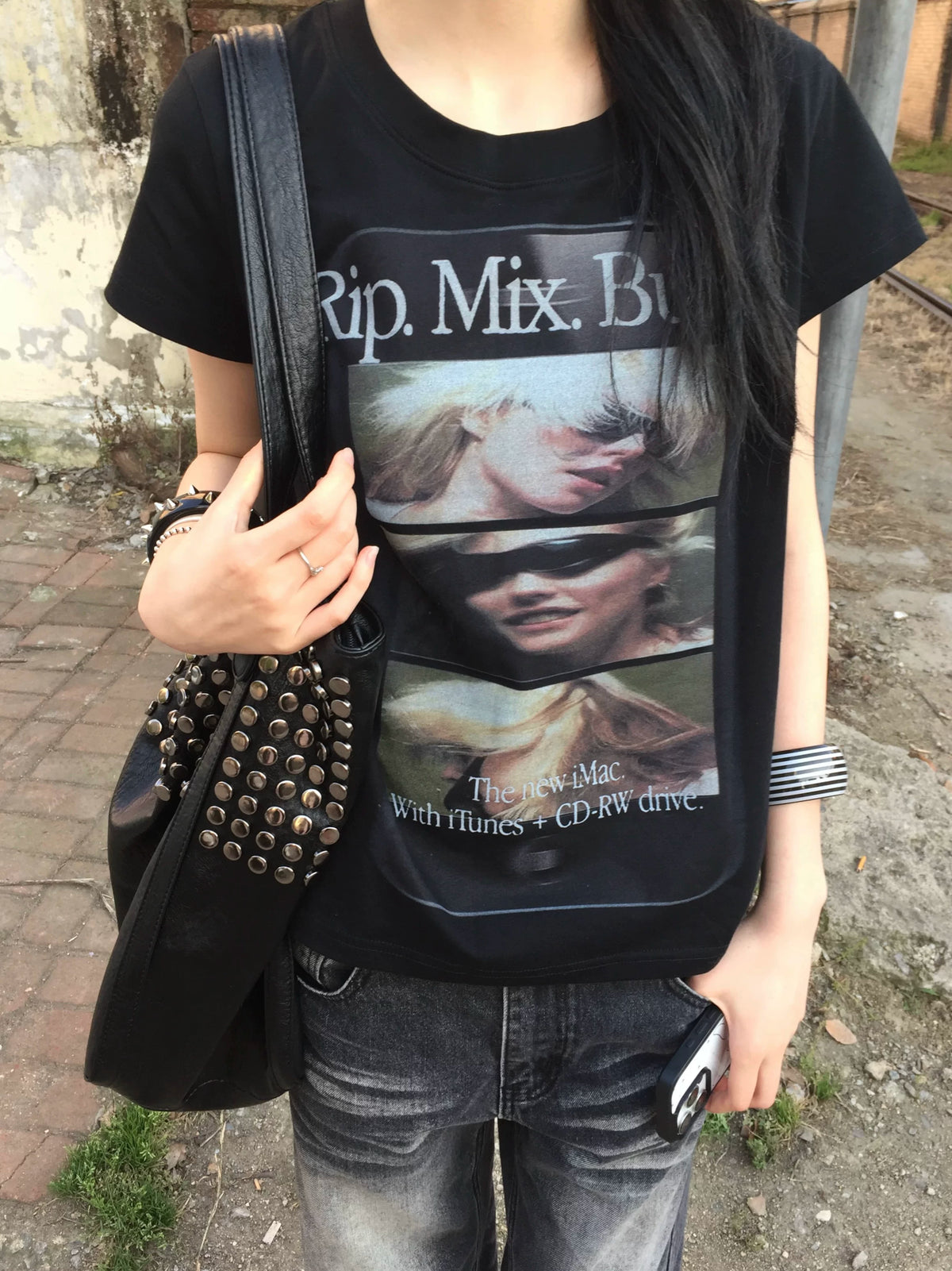 RETRO LIGHT SUBCULTURE T-SHIRT
