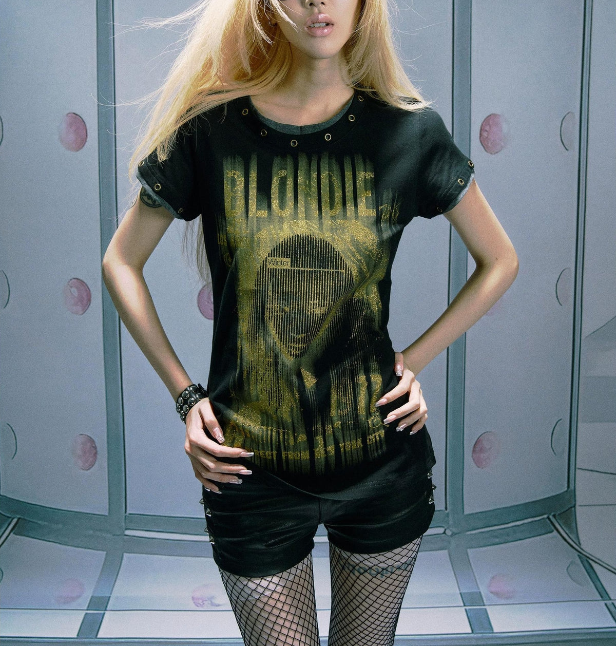 パンクガールスリムTシャツ