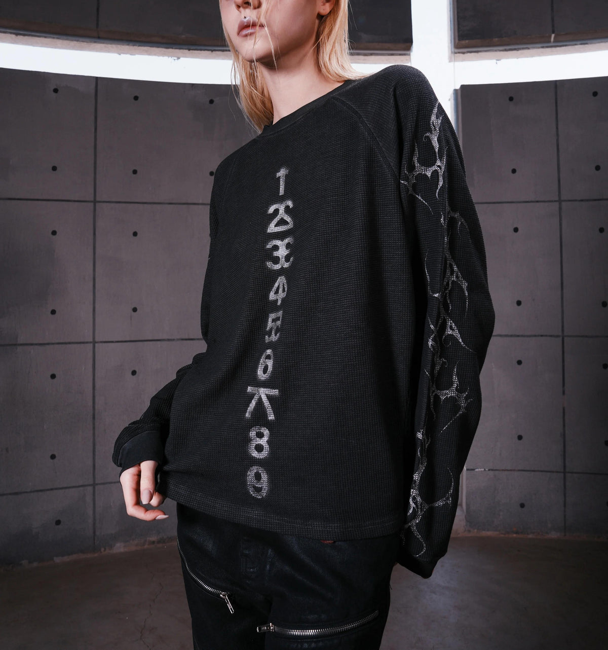 SANSKRIT PRINT WAFFLE LONG SLEEVE T-SHIRT