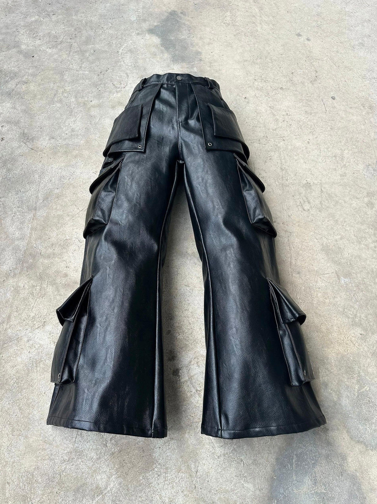 YMIRAU MULTI-POCKET LEATHER PANTS