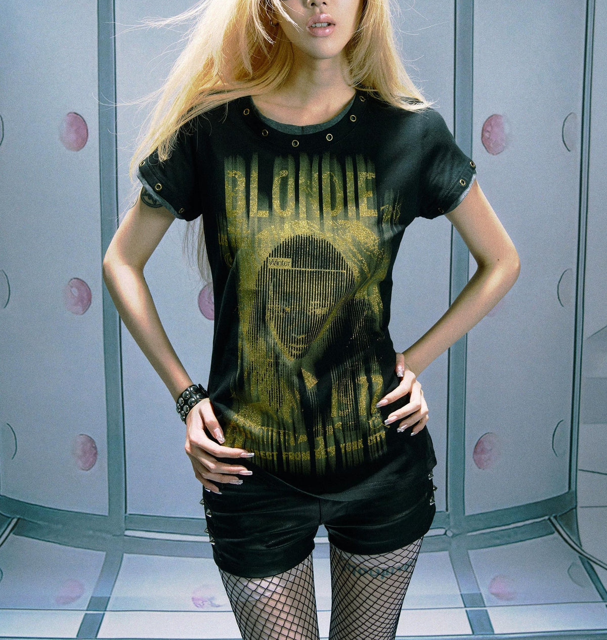 パンクガールスリムTシャツ