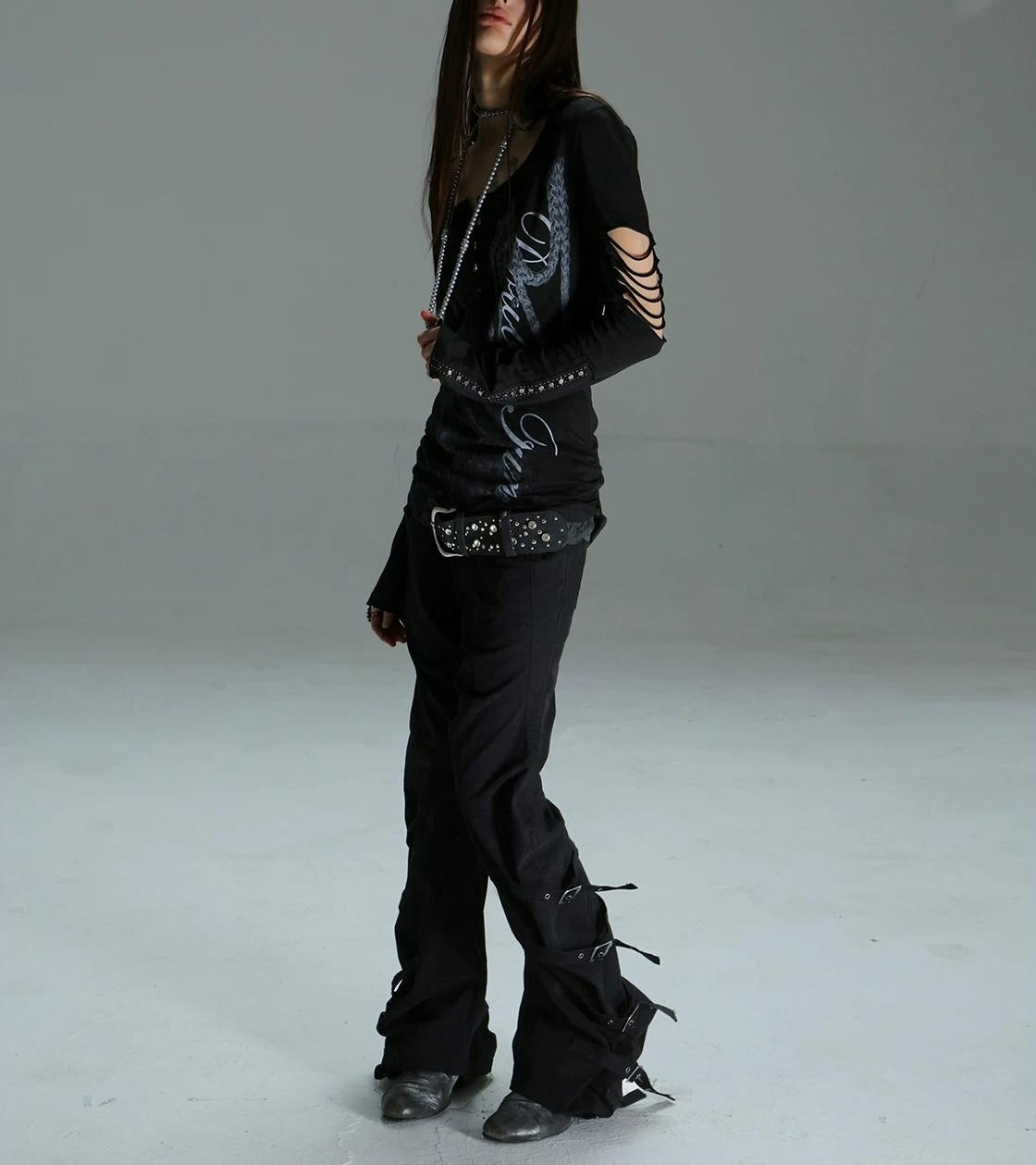 ダブルパンチグラフィックロングスリーブTシャツ