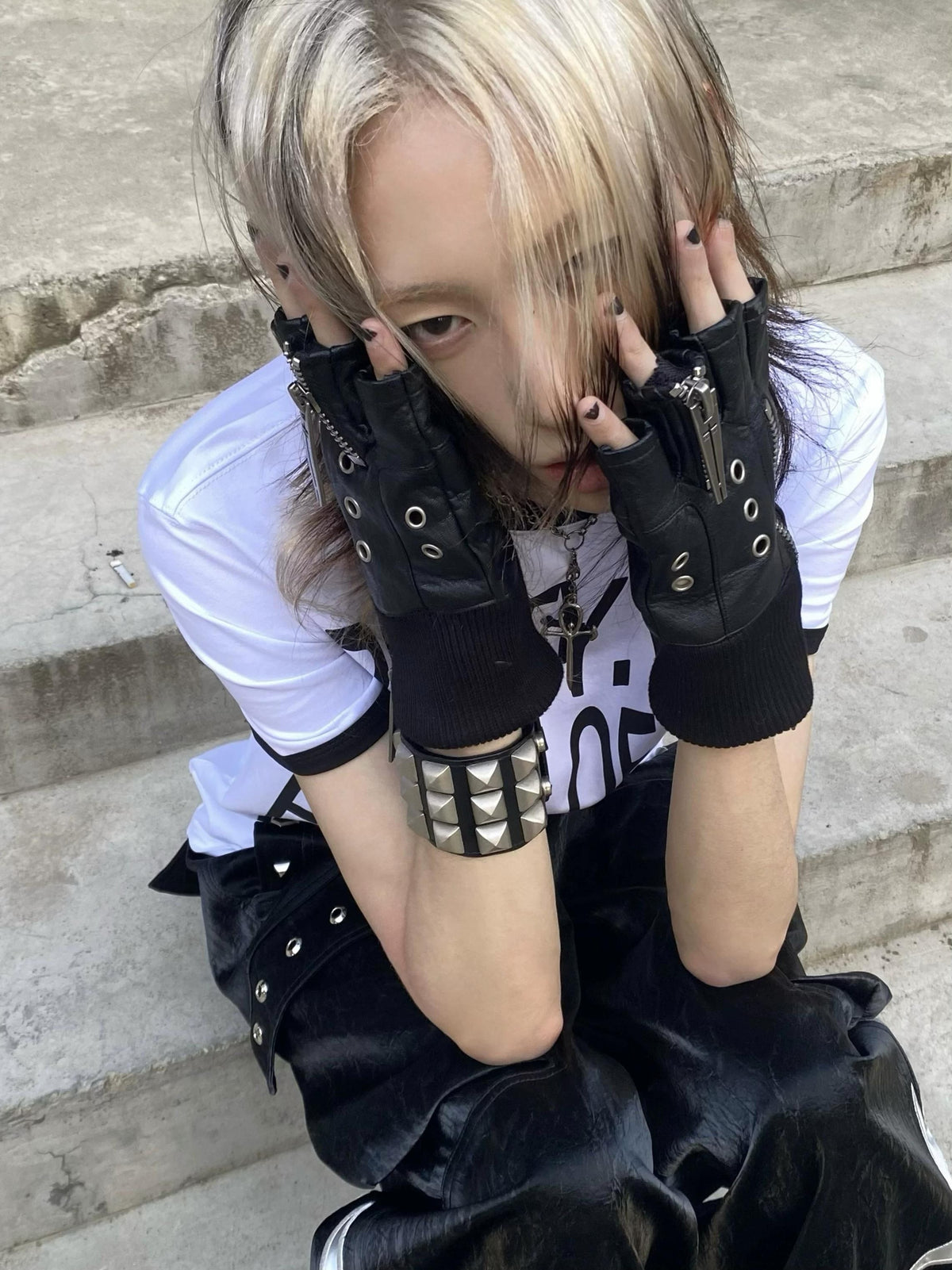 PUNK LAYERED ZIPPER GLOVES