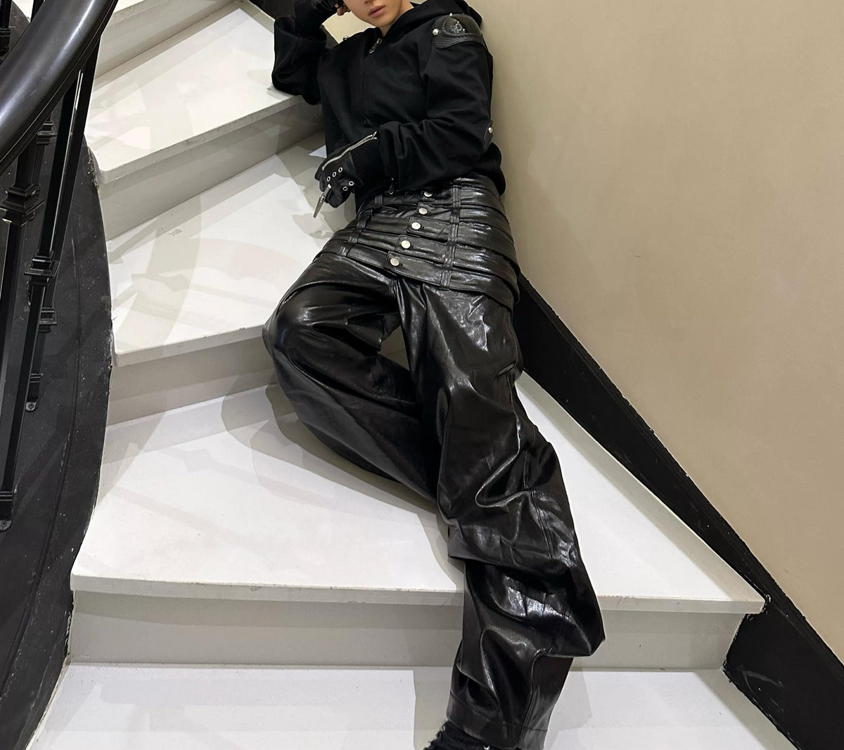 MULTI-WAIST LEATHER PANTS