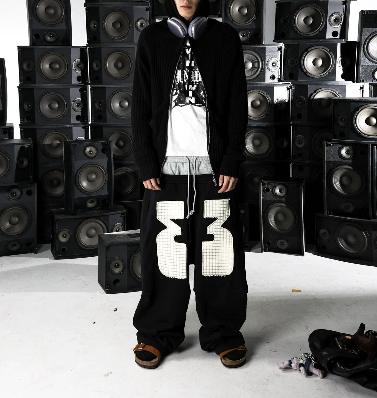 LOOSE PLEATED SWEAT PANTS