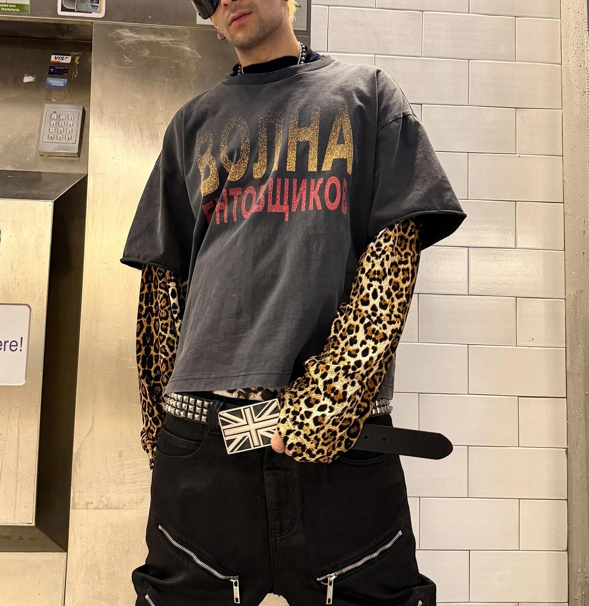 LEOPARD PRINT LONG SLEEVE TEE
