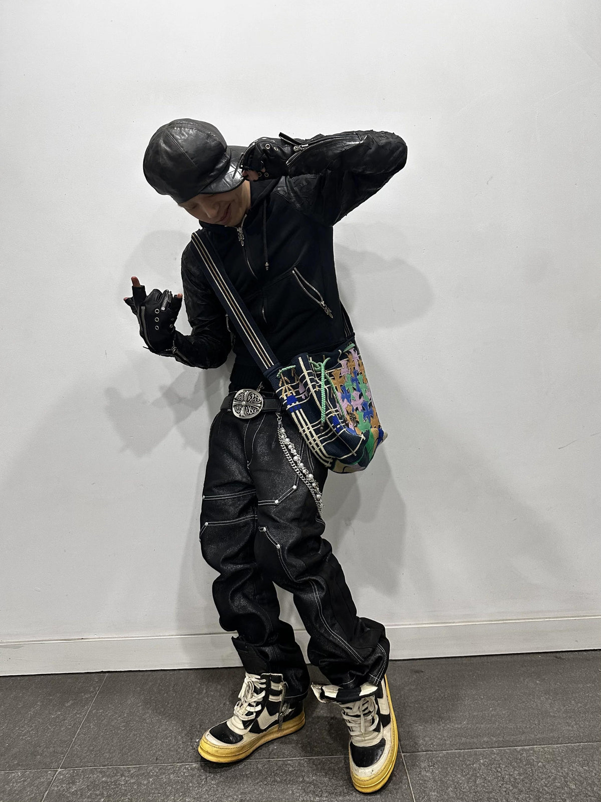 PUNK LAYERED ZIPPER GLOVES