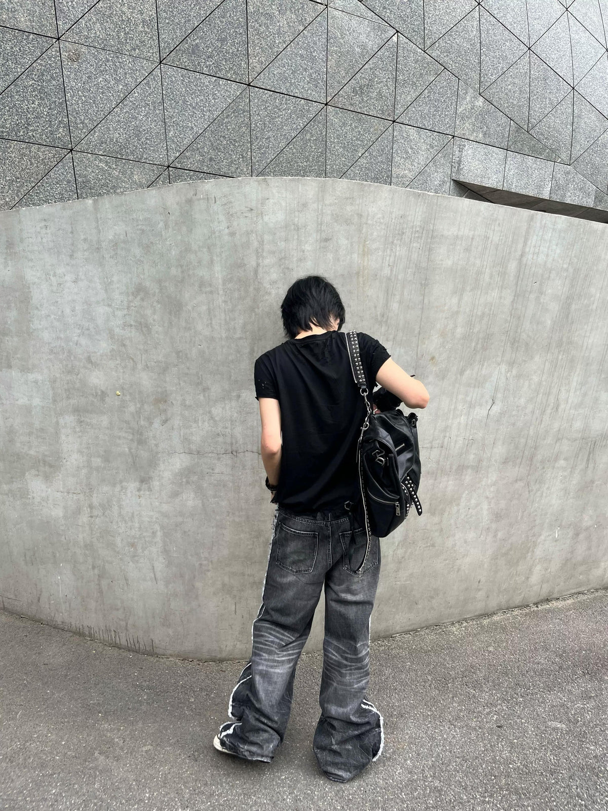 LIGHTNING STRIPE RAW EDGE JEANS