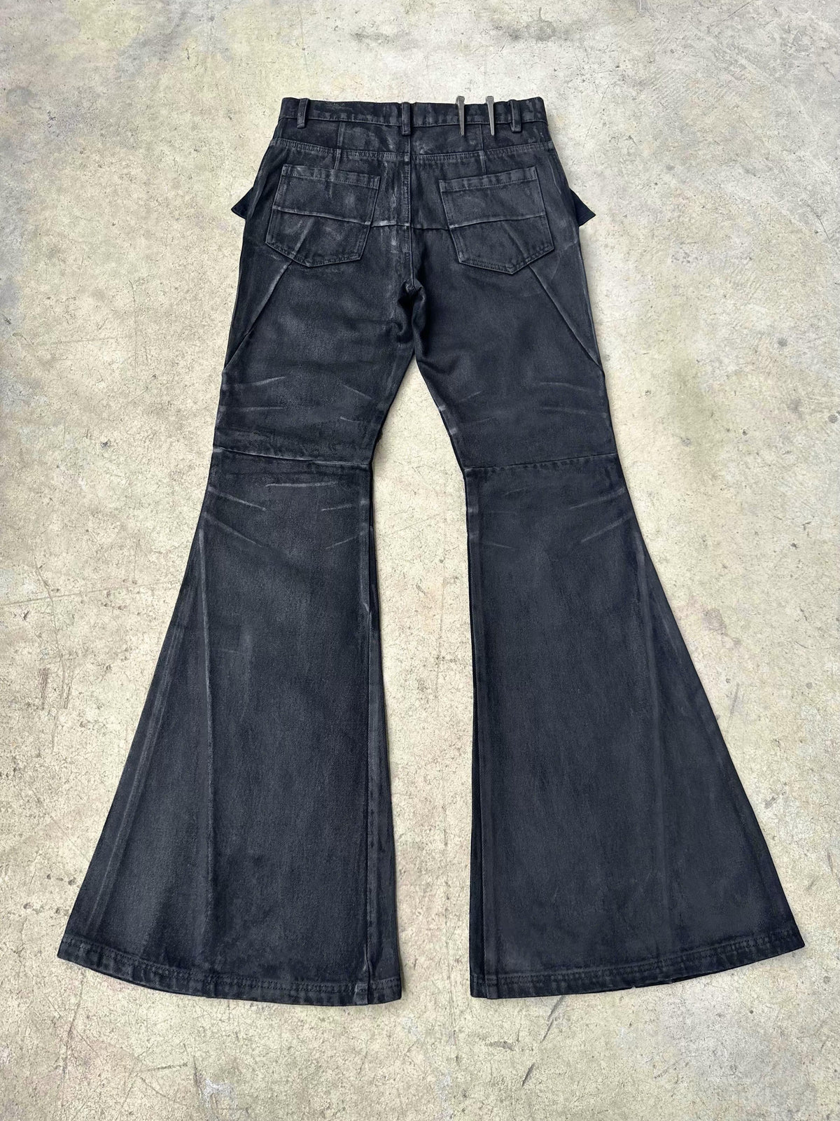 BRUSHED WAX COATED MICRO FLARE JEANS