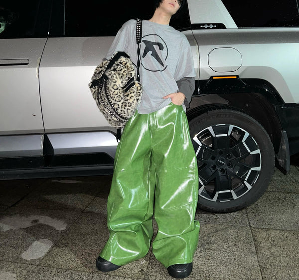 CRISPY GREEN LEATHER PANTS