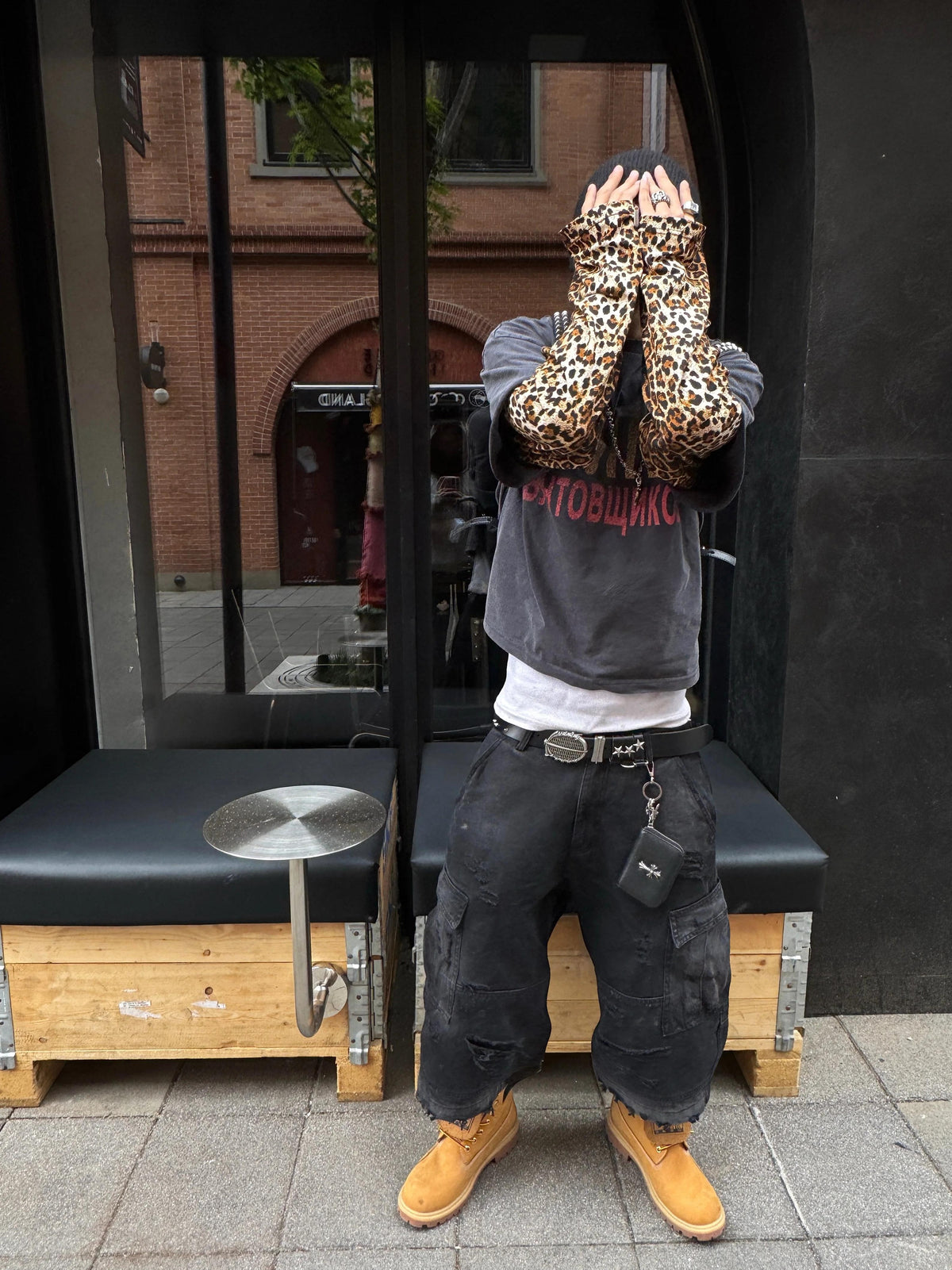 LEOPARD PRINT LONG SLEEVE TEE