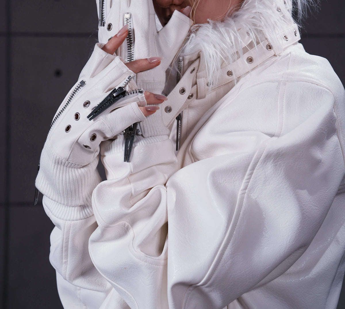 LAYERED DOUBLE ZIPPER GLOVES