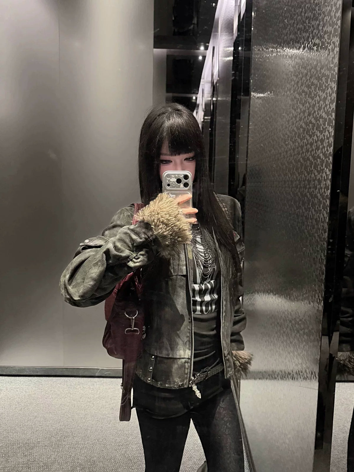 DISTRESSED RIVET FUR COLLAR JACKET