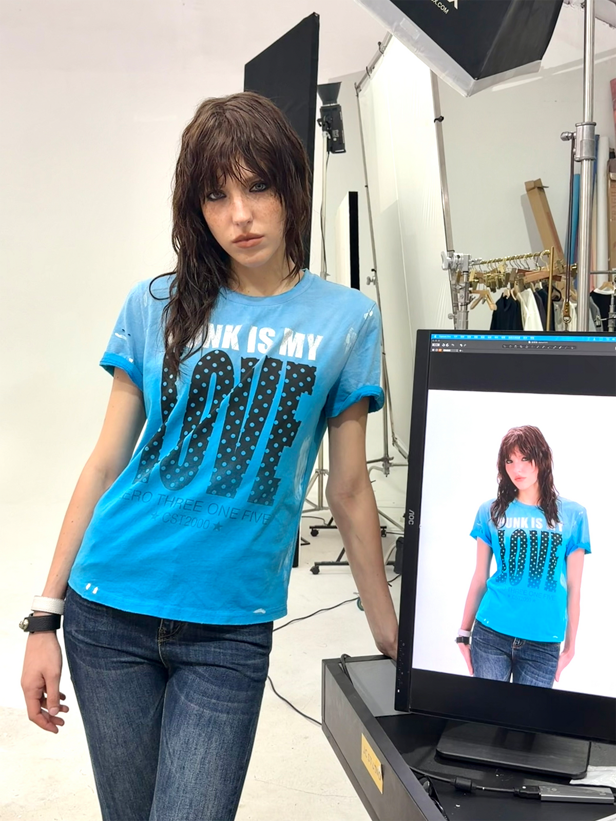 GRADIENT POLKA DOT TEE