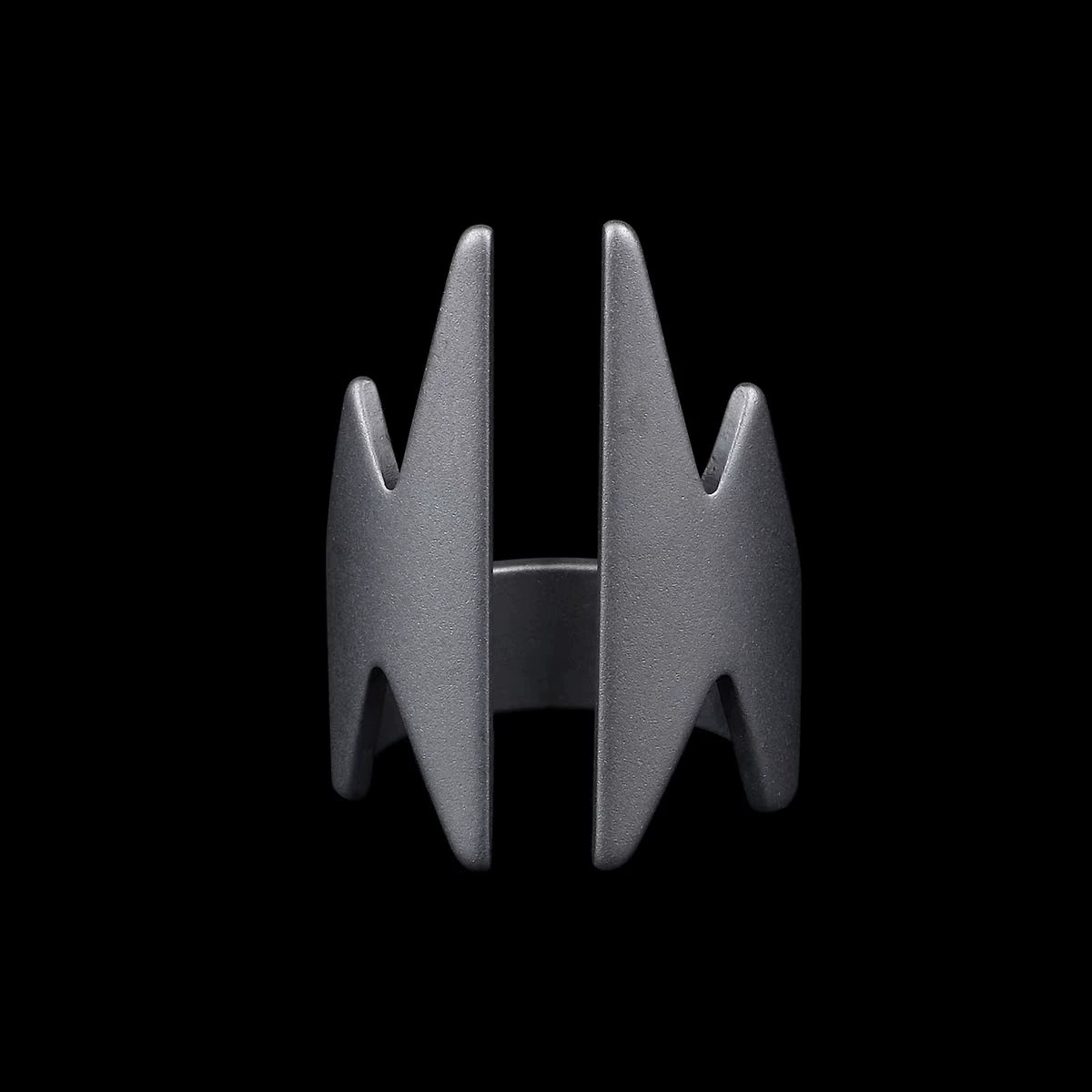 HOLLOW DIAMOND SHAPED RING