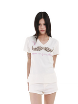 LEOPARD-PRINT V-NECK T-SHIRT