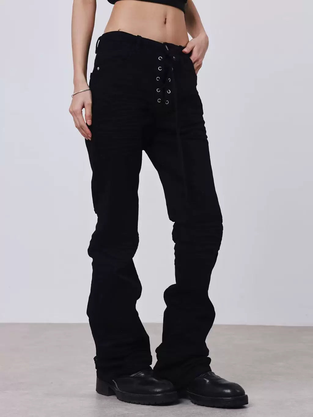 DARK DISTRESSED SLIM JEANS