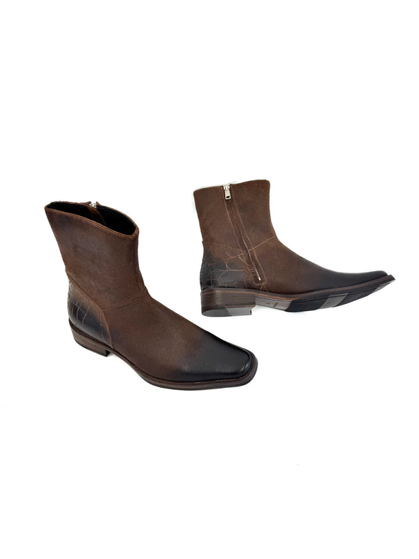 DISTRESSED LEATHER CHELSEA BOOTS
