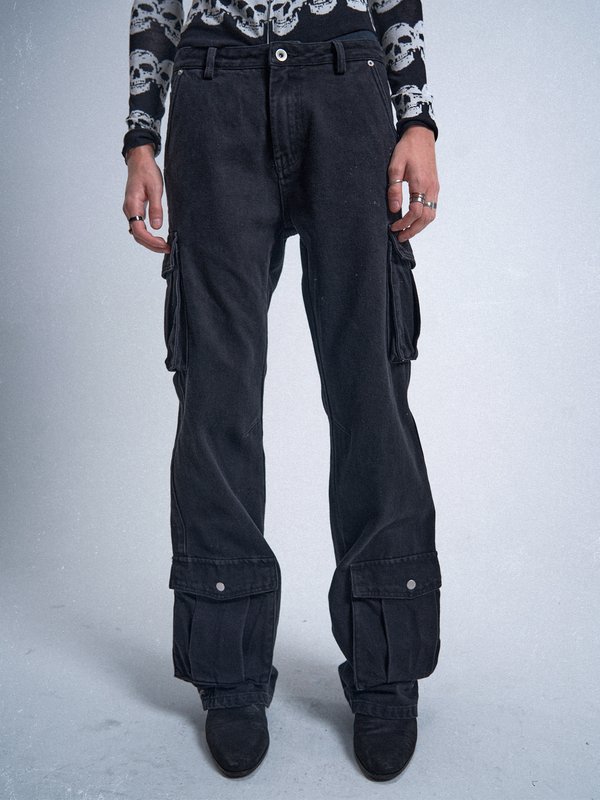 DISTRESSED BLACK SLIM FIT DENIM PANTS