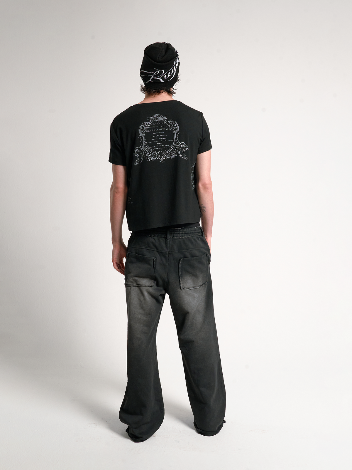 ENGRAVED PRINT STREET TEE