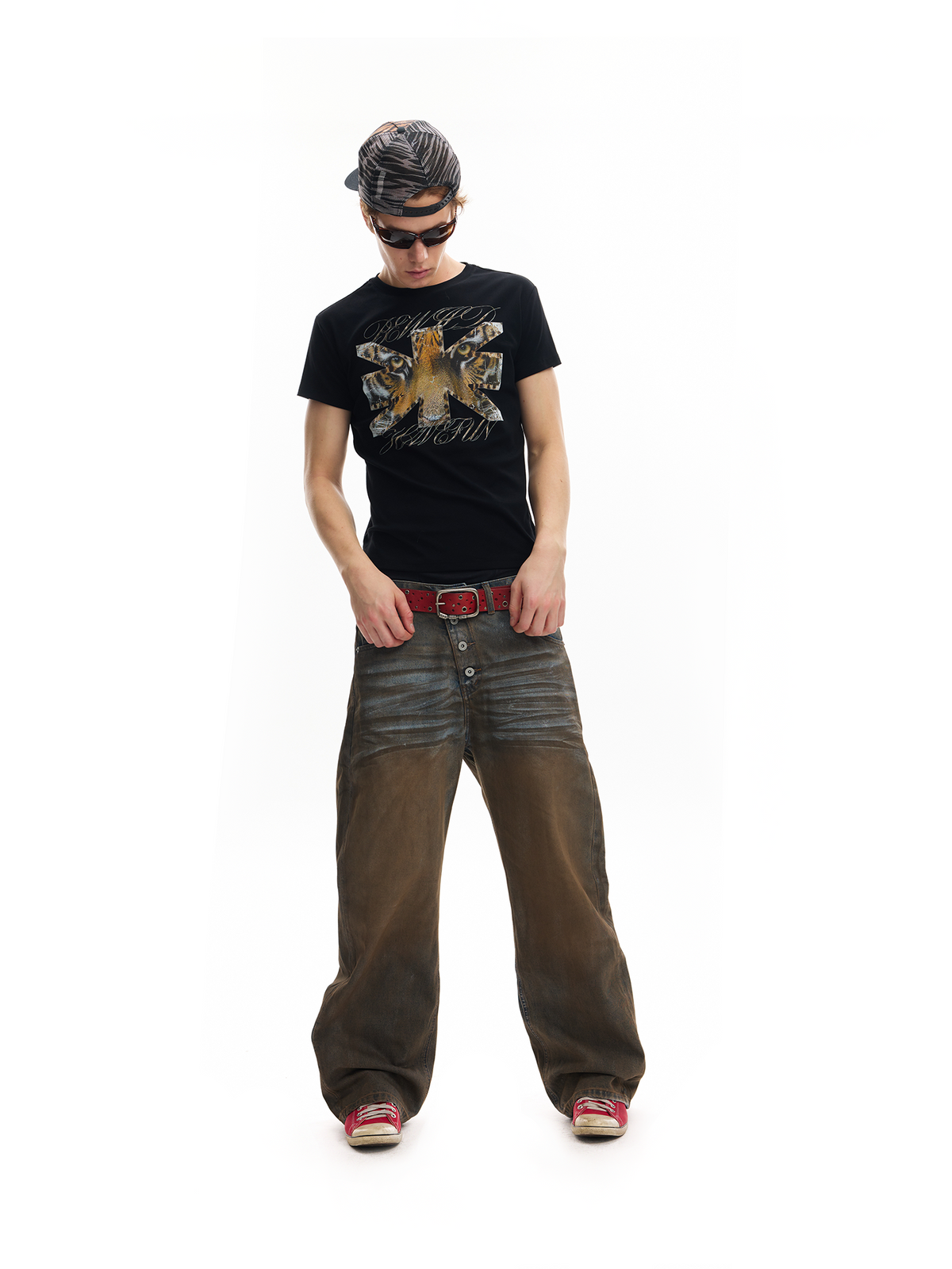 SAVAGE TIGER GRAPHIC TEE