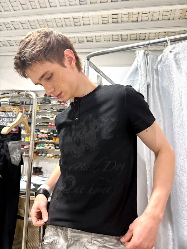 DARK THORN HENLEY T-SHIRT