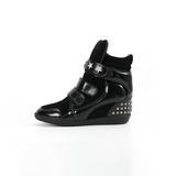 RETRO RIVET PLATFORM SNEAKERS