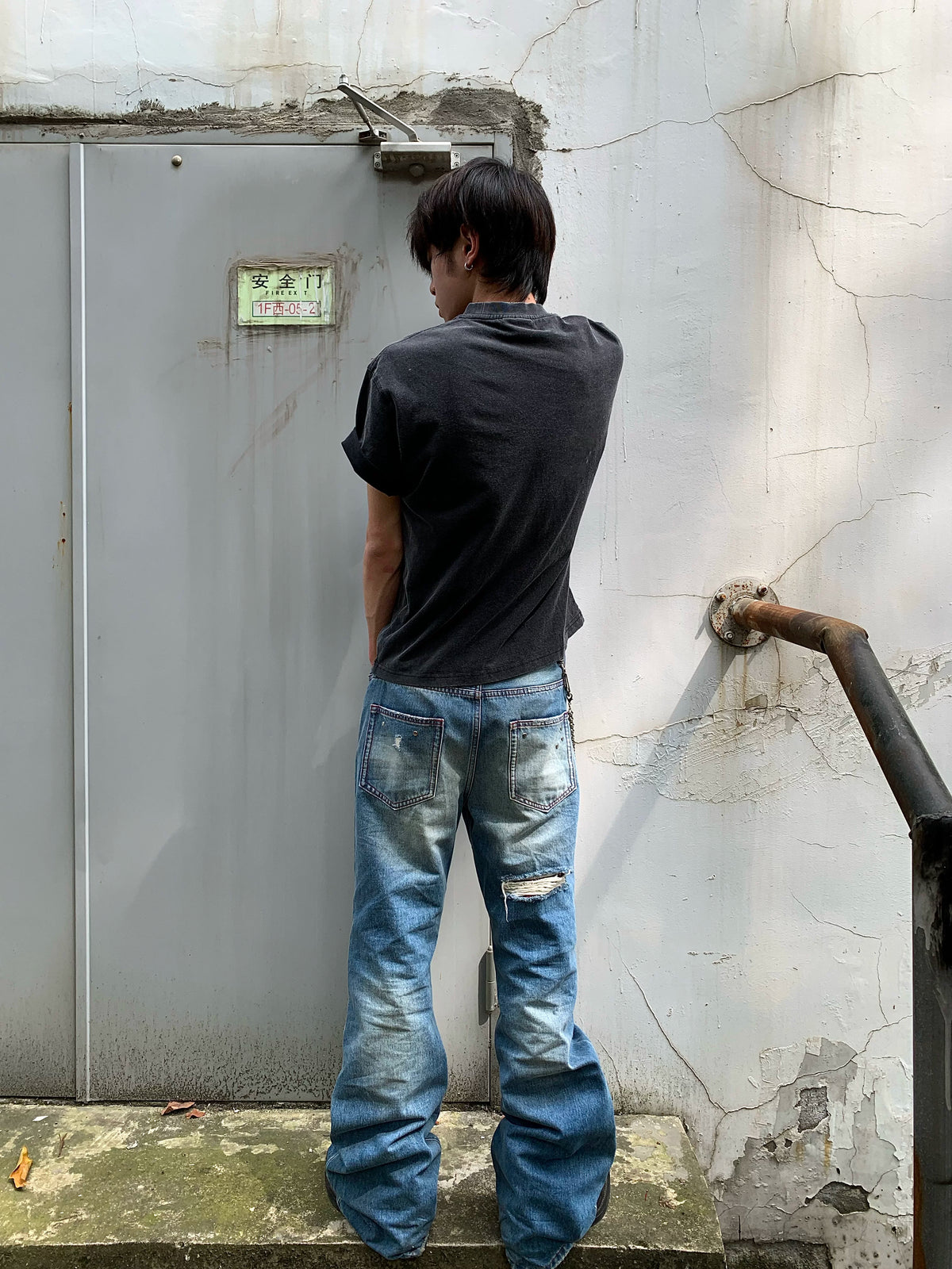 WASHED BLUE CHECKERED JEANS