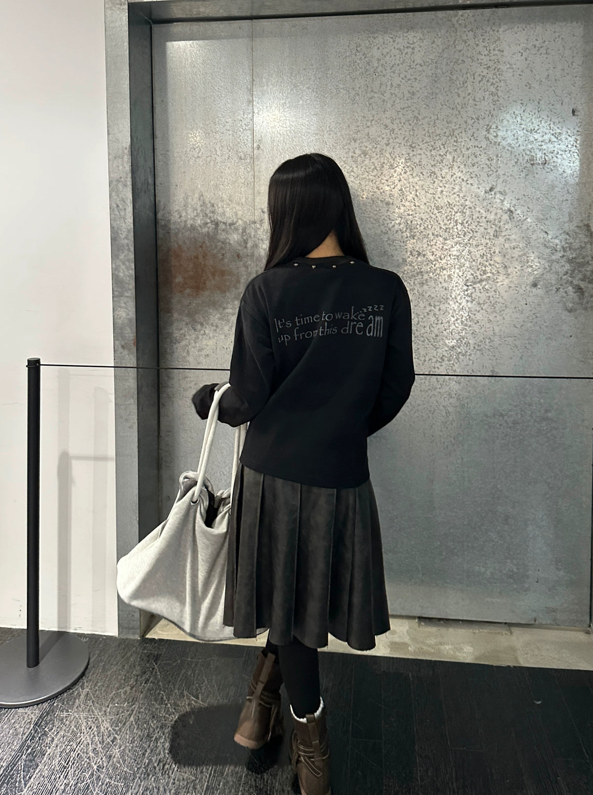 COZY LOVE HOUSE SLOGAN TEE