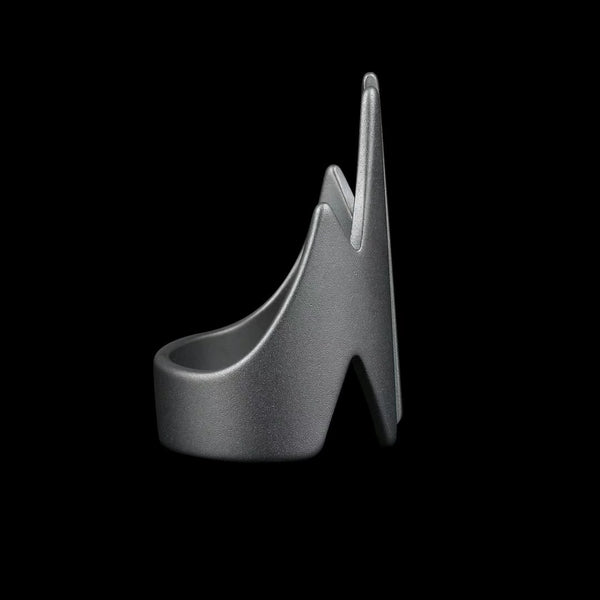 HOLLOW DIAMOND SHAPED RING