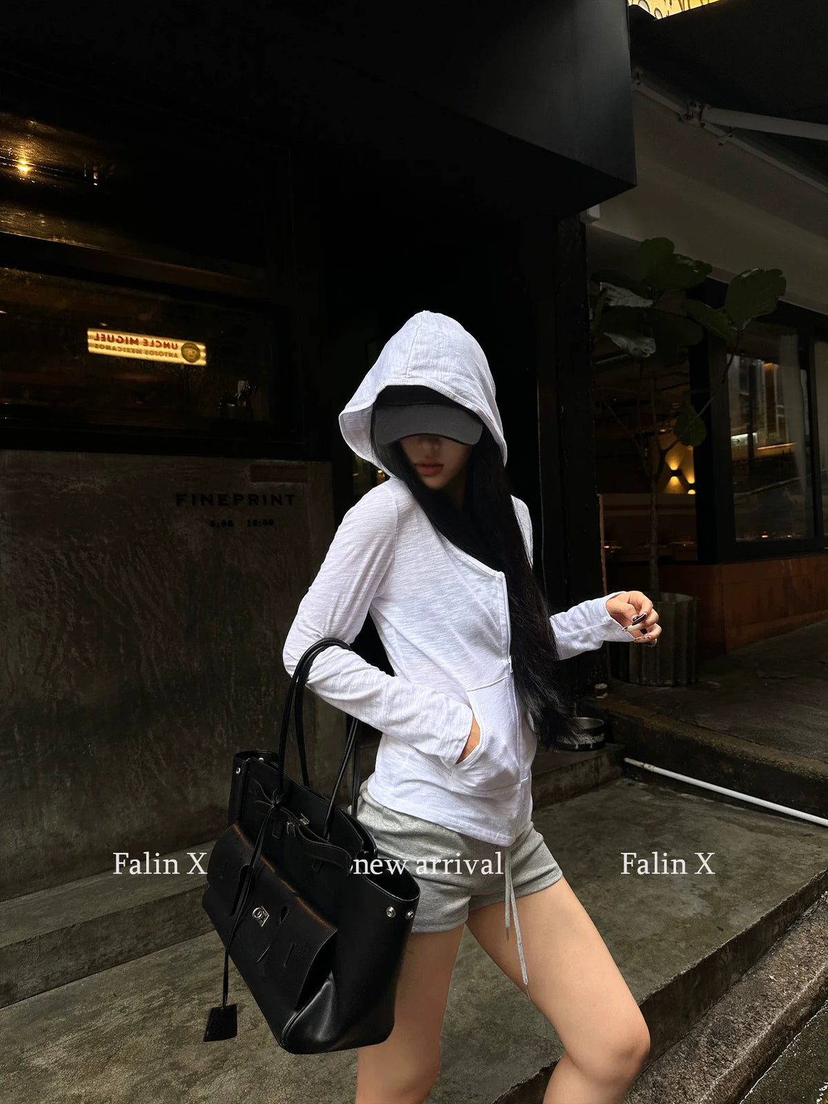 HOODED ZIPPER LONG SLEEVE TEE